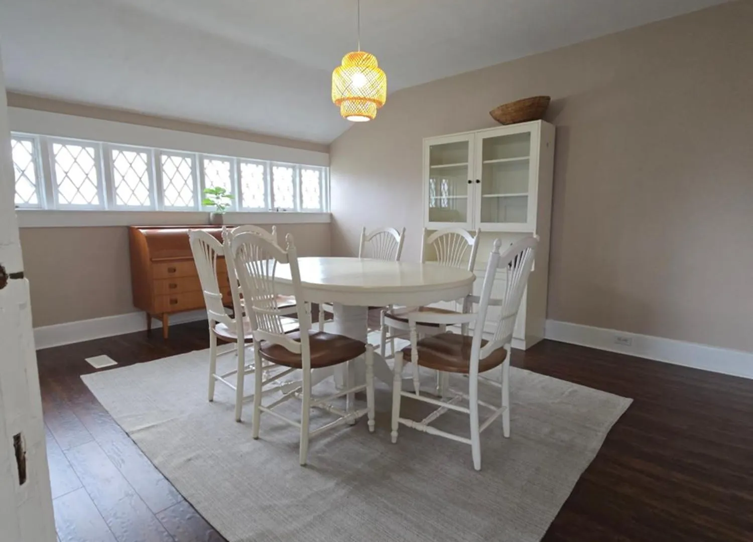 Two Bedroom Coastal Retreat Victoria Canada